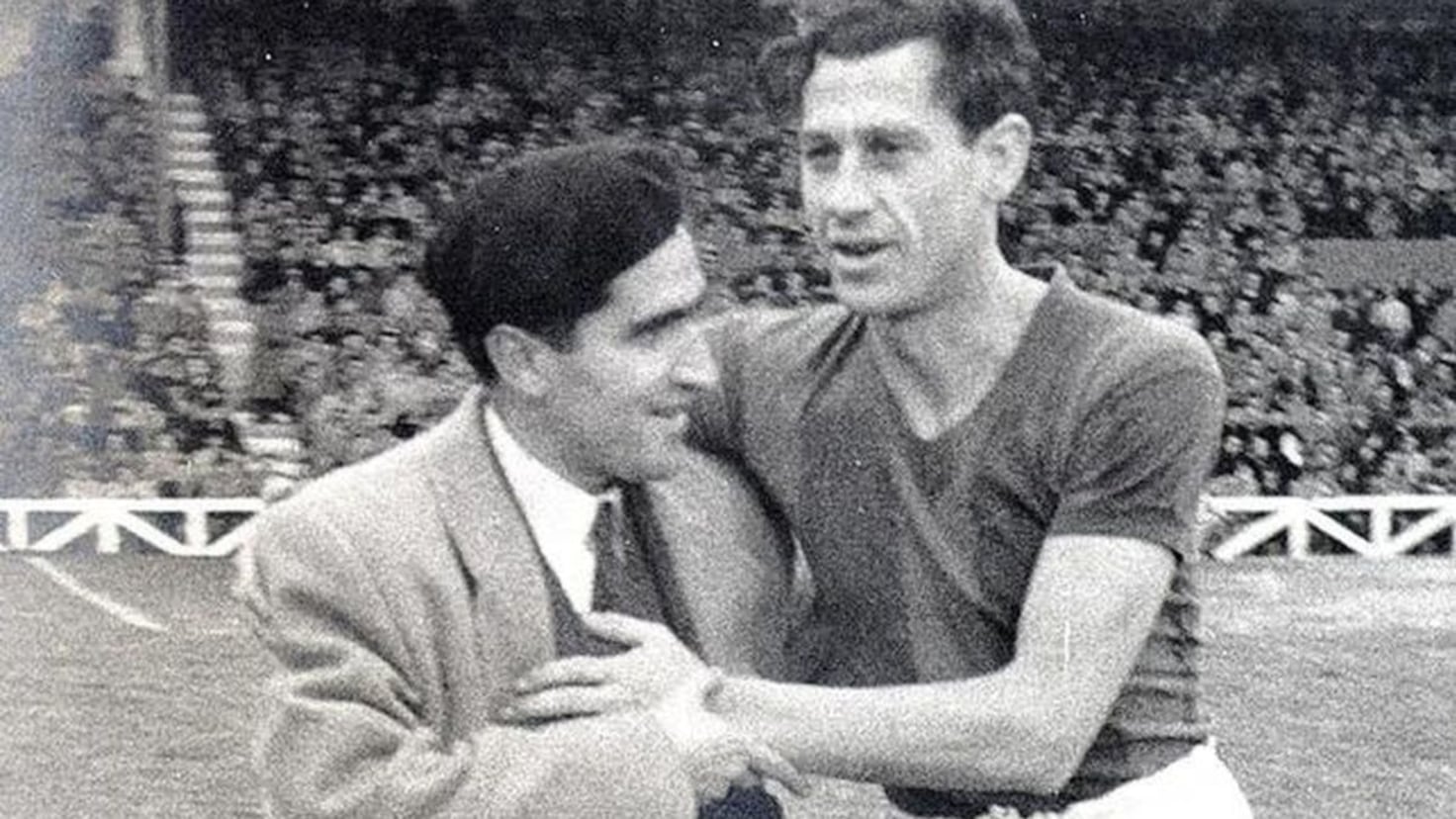 The two records of أپngel Zubieta